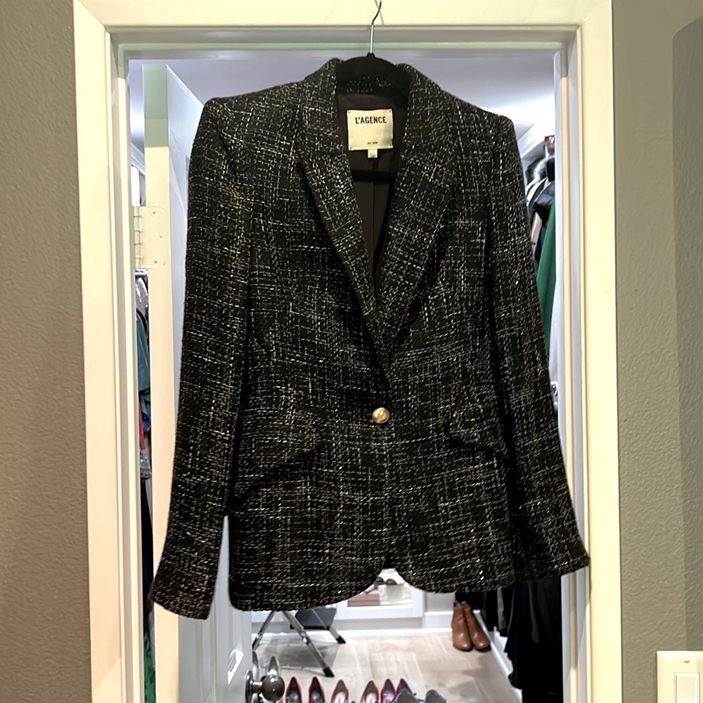 L'AGENCE Chamberlain Tweed Blazer size 4. Worn once.
